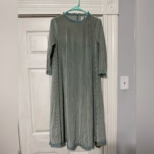 Dainty Jewell’s dress💕